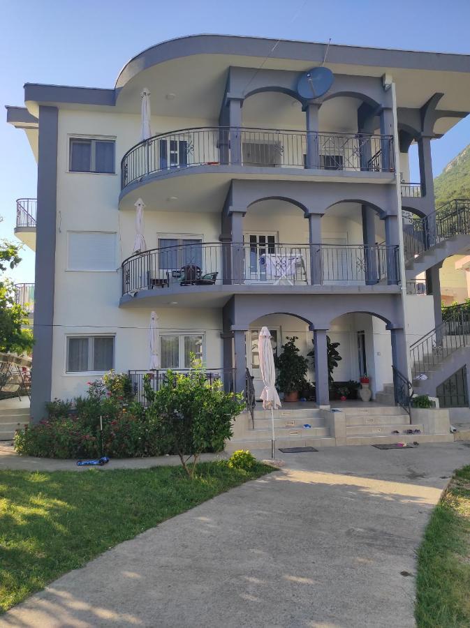 Apartments Sofia Sutomore Buitenkant foto